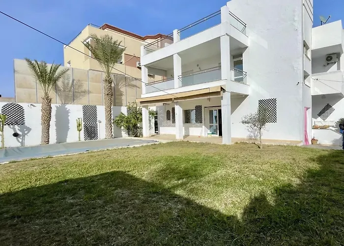 Luxury Villa With Pool Near The Sea In Hergla