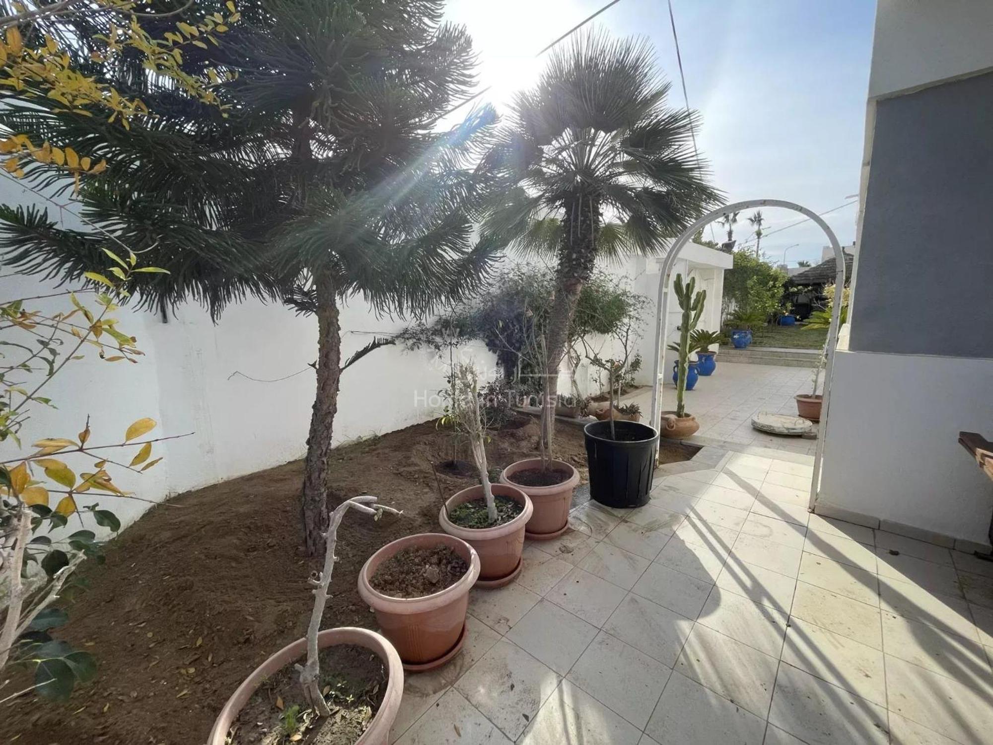 Luxury With Pool Near The Sea In Hergla