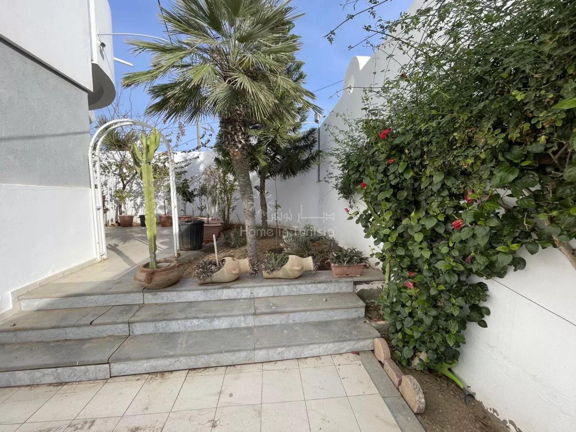 Luxury With Pool Near The Sea In Hergla
